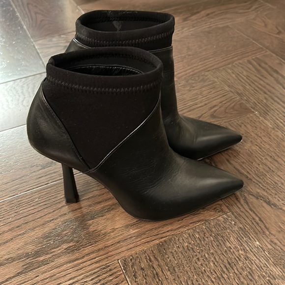 Stuart weitzman black booties size 4-never worn - Picture 1 of 2